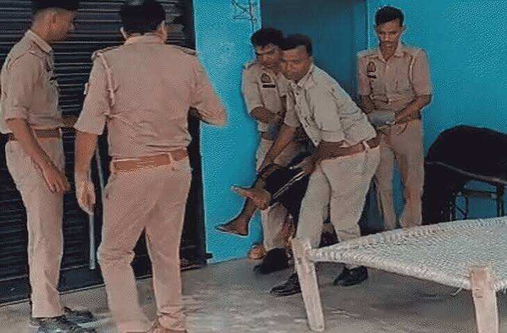 जमीन विवाद में पत्नी और तीन बेटों ने पिता को पीटा, रस्सी से बांधकर 4 घंटे तक बनाया बंधक; एक आरोपी गिरफ्तार