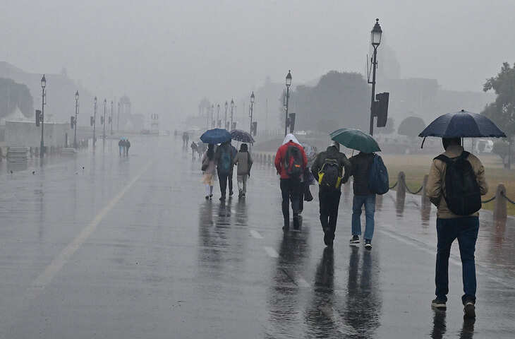 Weather Update: मौसम विभाग की चेतावनी, अगले 48 घंटे में दिल्ली-UP समेत इन राज्यों में होगा&nbsp;बारिश, बर्फबारी और शीतलहर का ट्रिपल अटैक