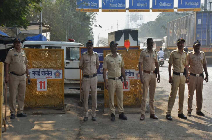 मुंबई में विदेशी महिला के साथ कथित छेड़छाड़, पुलिस ने दो अज्ञात आरोपियों के खिलाफ FIR दर्ज की