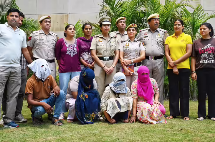 दिल्ली में चाइल्ड ट्रैफिकिंग रैकेट का भंडाफोड़: निजी अस्पताल से चल रहा था अंतरराज्यीय गिरोह, 13 आरोपी गिरफ्तार