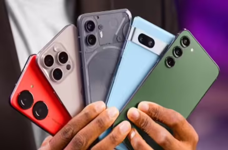 Smartphones Under 20K: Realme से लेकर Motorola तक, देखे 20 हजार रुपये में मिलने वाले दमदार स्मार्टफोन की पूरी लिस्ट