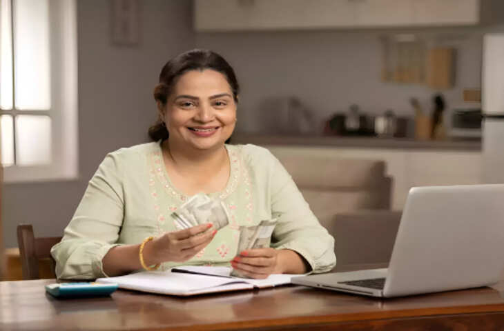 Business Tips for Housewives: अब घर बैठे शुरू करें ये टॉप 5 बिजनेस, बच्चों की देखभाल के साथ कमाएं मोटी आमदनी