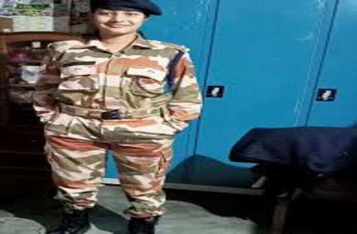 ट्रेन में BSF के जवानों ने जमाया महफिल, सफर के दौरान गाया देशभक्ति गीत, हर एक भारतीय के दिल को छू गया यह Video