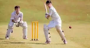 Nenital जीएनजी क्रिकेट एकेडमी ने 220 रन बनाए