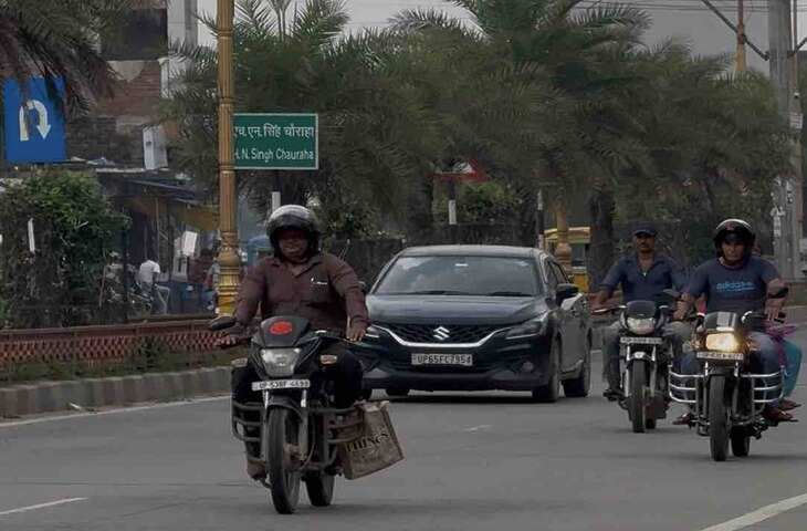 गोरखपुर में मौसम का बदला मिजाज, कुछ इलाकों में धूप तो कहीं छाए बादल; उमस ने बढ़ाई बेचैनी