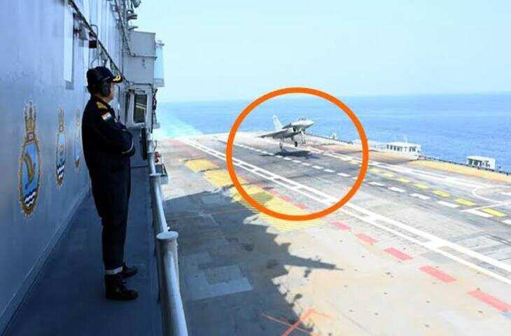 INS विक्रांत पर पहली कोशिश में उतरा राफेल-M फाइटर जेट, वीडियो में देंखे भारतीय नौसेना के लिए शुरू हुई ऑपरेशनल टेस्टिंग; फ्रेंच पायलट ने किया सफल परीक्षण