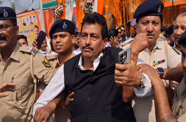 मुख्यमंत्री सम्राट चौधरी के नाम पर भाजपा कार्यालय में क्यों हंगामा? कार्यकर्ताओं को पुलिस उठाने लगी