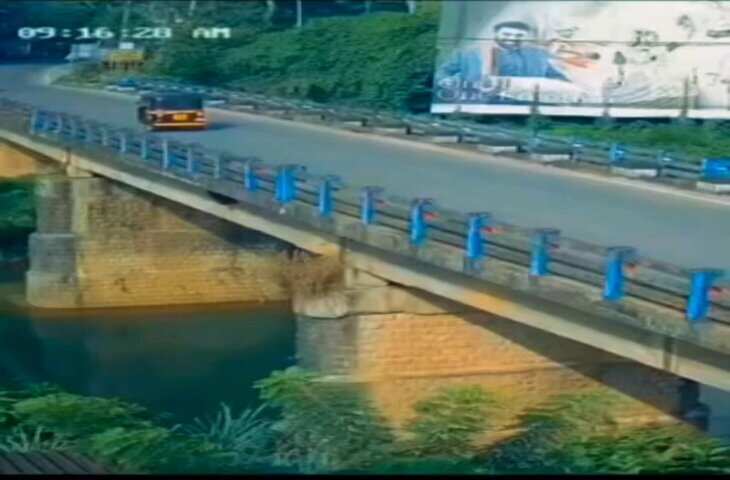 CCTV फुटेज में कैद नाबालिग का खौफनाक कदम, स्कूल से घर लौटते समय पुल से कूदने का वीडियो वायरल​​​​​​​