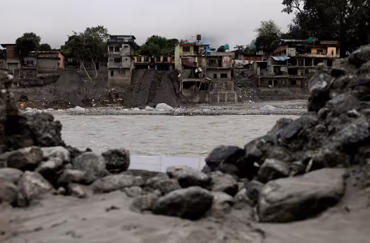 Nepal Flood Alert: बिहार को बाढ़ से बचाने के लिए 4 ग्लेशियर झीलों का जलस्तर घटाएगा नेपाल, ₹474 करोड़ की योजना