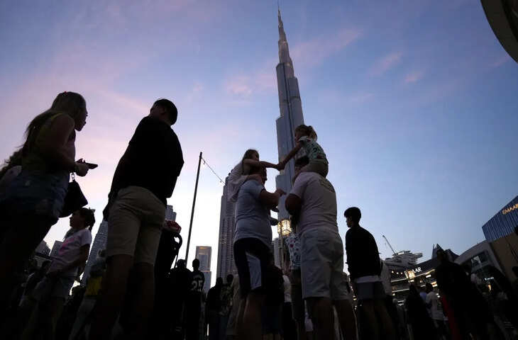 मिडिल ईस्ट तनाव के बीच चंदौली के पांच लोग दुबई में फंसे, उड़ानें रद्द होने से घर वापसी मुश्किल