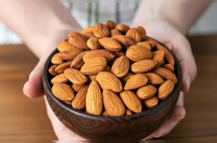 रोज खाएं बादाम और द&zwj;िल को बनाएं मजबूत, द&zwj;िमाग और शरीर भी रहेगा स्&zwj;वस्&zwj;थ