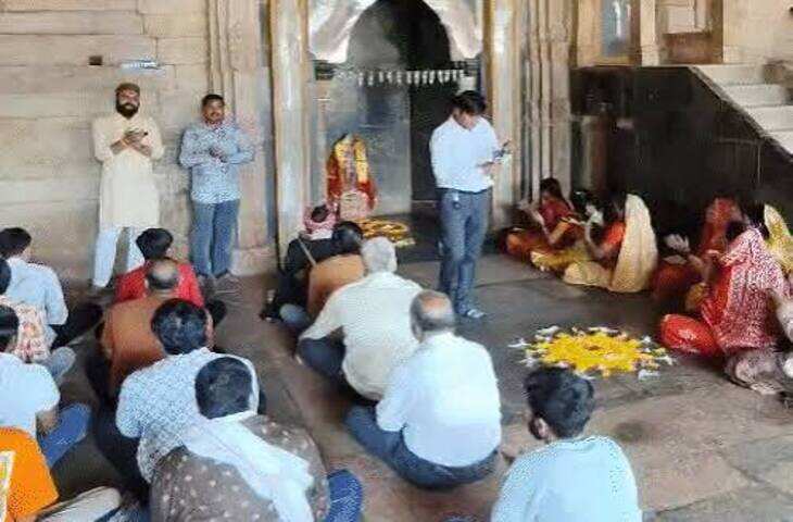 सरदारपुर अस्पताल में मरीज के पास डॉक्टर की फेयरवेल पार्टी, 10 फीट दूर बजता रहा संगीत; CMHO ने दिए जांच के आदेश