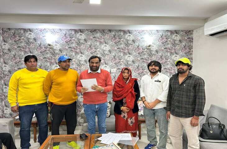 जाट आरक्षण मामले में दलजीत सिहाग को बेड़ियों में परेड कराने पर बवाल, फुटेज में देखें समर्थन में उतरे सांसद हनुमान बेनीवाल 