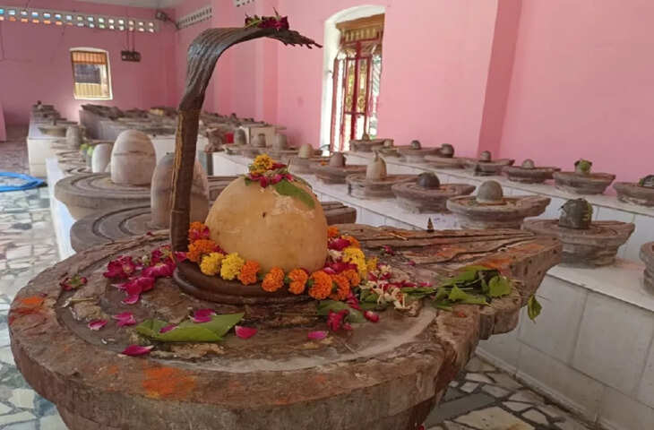 गिनते-गिनते हार जाते हैं लोग हर बार बदल जाती है यहां मौजूद शिवलिंगों की संख्या, आजतक नहीं सुलझा इस शिव मंदिर का रहस्य&nbsp;