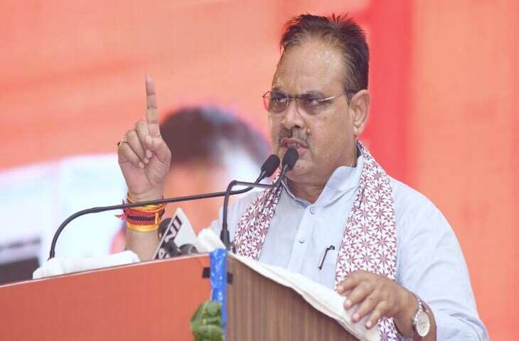सीएम भजनलाल शर्मा का बयान, एक्सक्लुसीव वीडियो में देखें बोले ढ़ाई साल में एक भी पेपरलीक नहीं हुआ, एक गांव से 13 युवाओं को मिली नौकरी