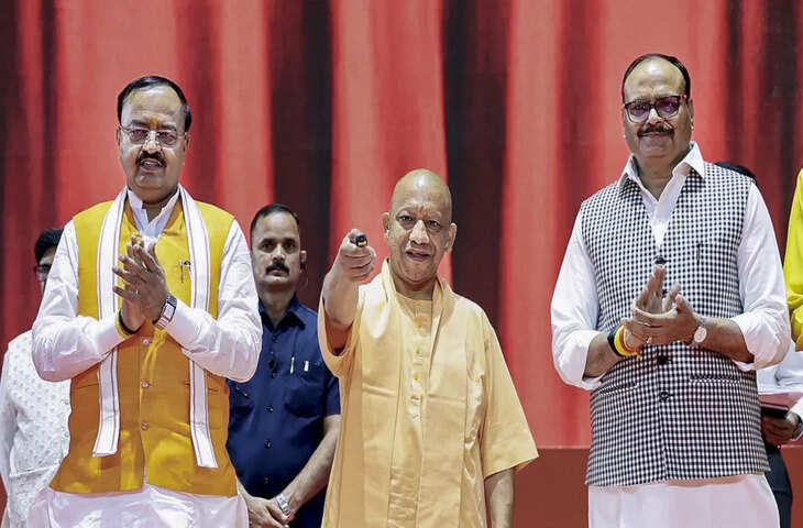 यूपी में नई तबादला नीति को मंजूरी, किसानों के मुआवजे के नए रेट भी तय