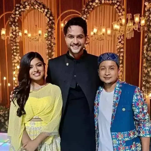 bade acche lagte hain 2 pawandeep rajan and arunita entry