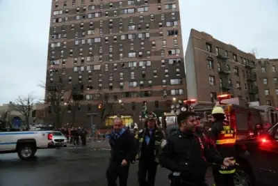 New York इमारत में आग लगने से मरने वालों की संख्या 17 हुई