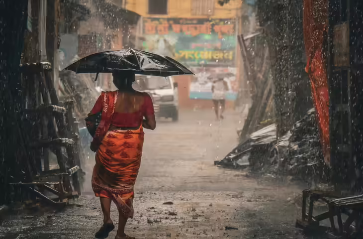 मौसम का बदला मिजाज: तापमान में 2&ndash;3 डिग्री गिरावट की संभावना, कई जिलों में तेज हवाओं और बारिश का अलर्ट