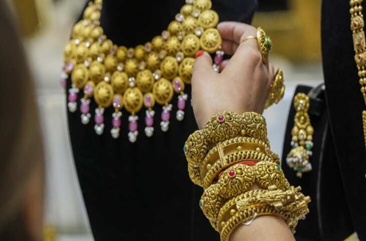 Gold-Silver Price Update: सोने की कीमत में लगातार गिरावट चांदी भी कमजोर, जानें आपके शहर का लेटेस्ट रेट
