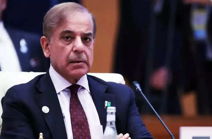 अब पाकिस्तान में पेट्रोल महंगाई का तूफान! 63% महंगा हुआ पेट्रोल, जनता दाने-दाने को तरसने पर मजबूर