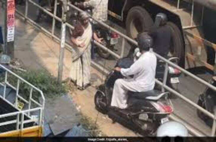 धूप से बचाने के लिए मां का स्नेह, स्कूटी सवार महिला का भावुक कर देने वाला वीडियो वायरल