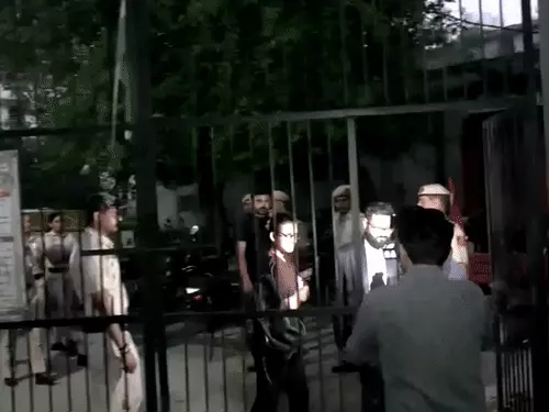 BREAKING:नेहा बोरा 12 घंटे बाद रिहा, अभिजीत दीपके गिरफ्तार; 6 दिन में दूसरी बार पुलिस हिरासत