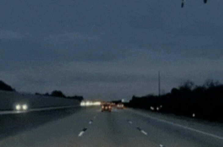 सनसनीखेज VIDEO, तेज रफ्तार प्लेन सीधे कार पर लैंड हुआ, हाईवे का ये रोंगटे खड़े करने वाला हादसा