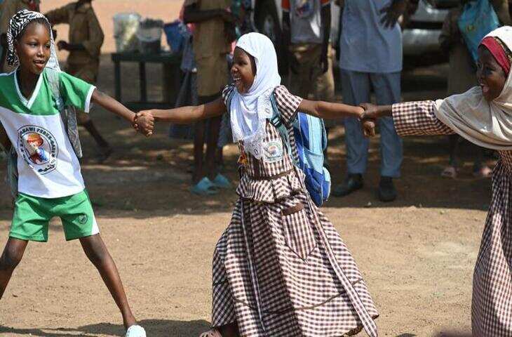 शिक्षा विभाग की बड़ी लापरवाही, वीडियो में देंखे 10 लाख नई किताबें बनीं रद्दी, सरकार को 7 करोड़ का नुकसान