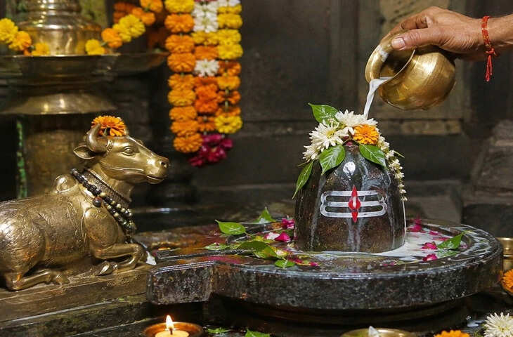 सावन का पहला प्रदोष व्रत 10 अगस्त को, भोलेनाथ को प्रसन्न करने के लिए करें ये 3 आसान उपाय