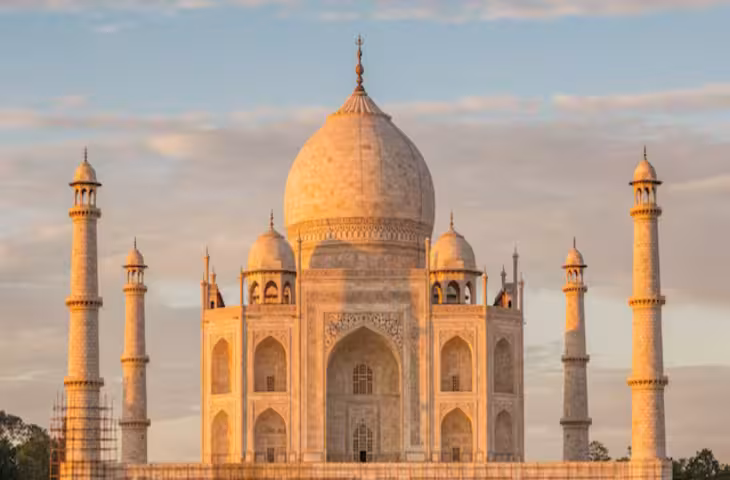 Taj Mahal History: जहां आज खड़ा है ताजमहल, वहां पहले क्या था? शाहजहां ने क्यों बनवाए थे 22 गुप्त कमरे, जानें पूरा इतिहास​​​​​​​