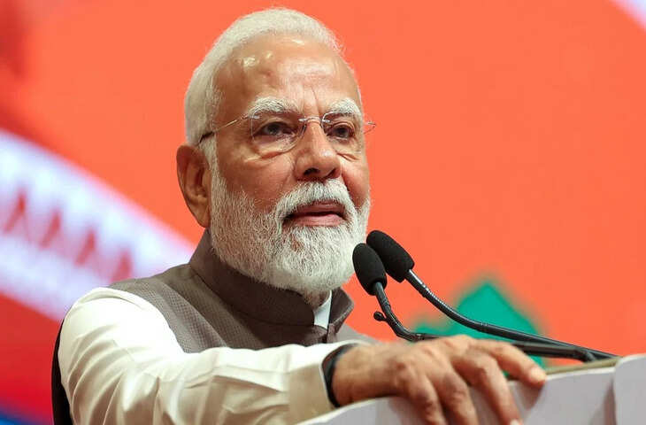 प्रयागराज में मकान से 4 शव मिलने से सनसनी, लखनऊ-कानपुर एक्सप्रेसवे का जल्द उद्घाटन करेंगे PM मोदी