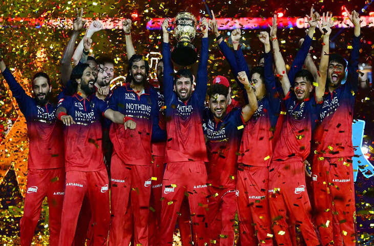 IPL खिताब जीतने के बाद भी RCB नहीं निकालेगी विक्ट्री परेड, सुरक्षा कारणों से लिया फैसला
