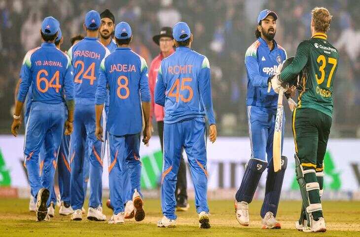 3rd ODI में बड़ा बदलाव: फाइनल से पहले भारतीय टीम की प्लेइंग 11 में जाने कौन हुआ इन और कौन आउट ?