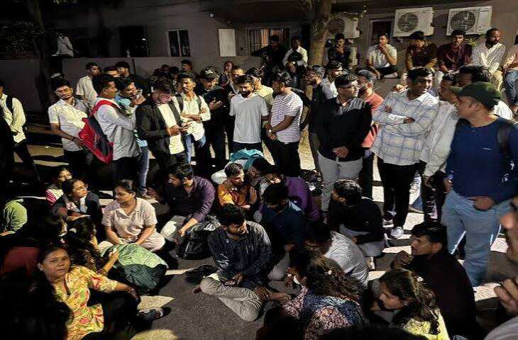 बॉम्बे हाईकोर्ट क्लर्क भर्ती टाइपिंग एग्जाम में तकनीकी गड़बड़ी, वीडियो में जाने अभ्यर्थियों ने दोबारा परीक्षा कराने की मांग की