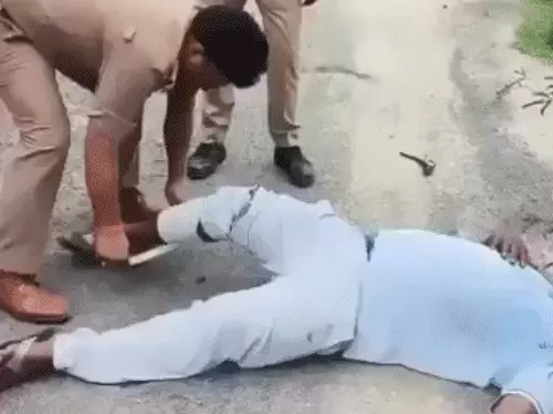 अखिलेश यादव ने यूपी सरकार पर साधा निशाना, इटावा एनकाउंटर का वीडियो शेयर कर पूछा- प्रदेश में कोई गृहमंत्री है क्या?