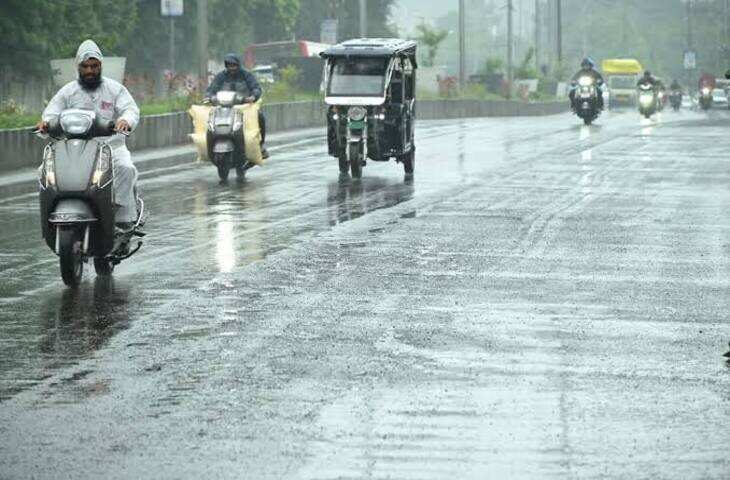 MP में मानसून की विदाई के बाद भी बारिश, 5 जिलों में आंधी का अलर्ट; फुटेज में देंखे नैनीताल में मलबा गिरने से 2 की मौत