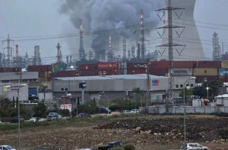 Middle East Tension: Iran ने इजरायल की हाइफा ऑयल रिफाइनरी को बनाया निशाना, और भी भीषण हुआ एनर्जी वॉर&nbsp;&nbsp;