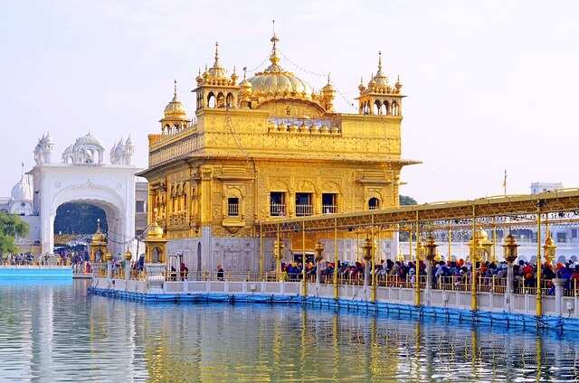 golden temple Amritsar history and facts