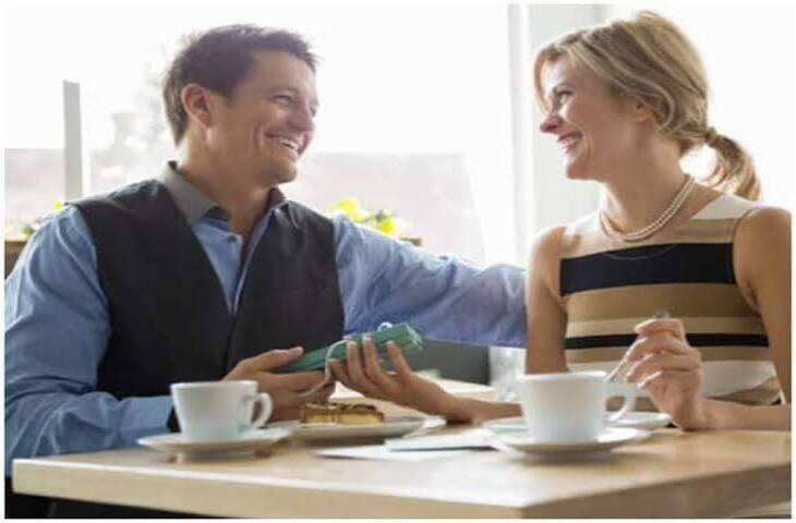 Relationship Tips:&nbsp;शादी के बाद कभी नहीं होगी अनबन! पैसे और फैमिली से हटकर कपल्स को जरूर डिस्कस करनी चाहिए ये 4 बातें