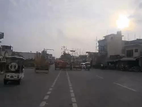 अयोध्या में बदला मौसम का मिजाज, रात की बारिश के बाद राहत; आज भी बारिश के आसार