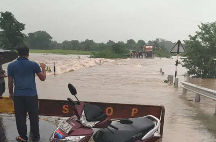 टीकमगढ़ में आफत की बारिश: पलेरा और मोहनगढ़ में 4 इंच बरसात, नदी-नाले उफने; हाईवे पर पुलिया के ऊपर बहा पानी