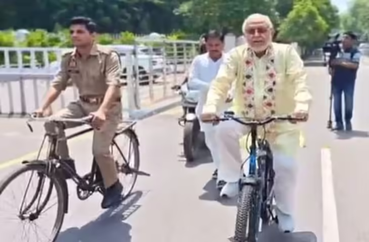 पीएम मोदी और सीएम योगी की अपील का असर: मंत्री साइकिल से पहुंचे कार्यालय, वीआईपी काफिलों में दिखी कटौती