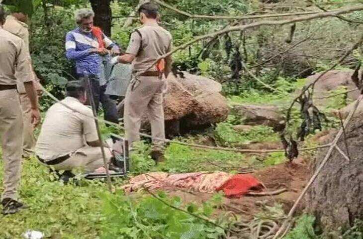 छतरपुर में एक ही परिवार की 3 बहनों की संदिग्ध मौत, दफनाए शव कब्र से निकलवाए; खाने के सैंपल लिए