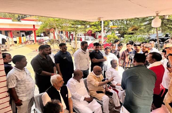 विनोद साहनी के परिवार से मिलने जा रहे अजय राय गिरफ्तार, थाने ले गई पुलिस