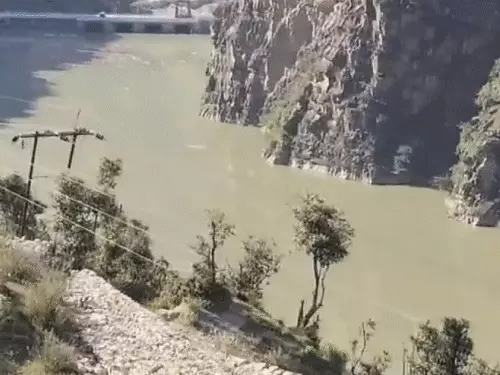 Indus Water Projects: पाकिस्तान जाने वाले पानी को रोकने की योजना को झटका, 4,963 मेगावॉट के 6 हाइड्रो प्रोजेक्ट अटके