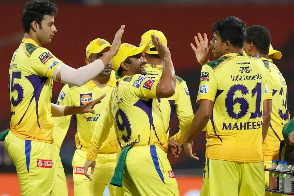 IPL 2022: CSK का ये धाकड़ प्लेयर बायो बबल छोडकर पहुंचा देश, दो मैचों में खलने वाली है टीम को इसकी कमी?