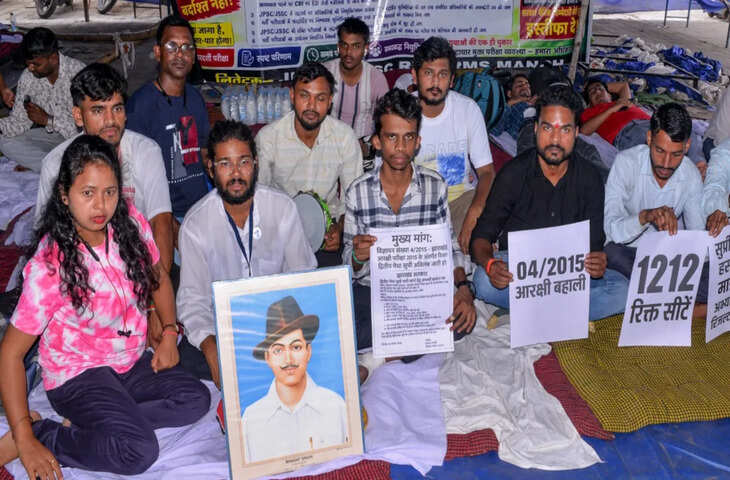 JSSC CGL परीक्षा रद्द होने के बाद बढ़ा विवाद, वीडियो में सफल अभ्यर्थी बोले- कल तक सरकारी कर्मचारी थे, आज बेरोजगार