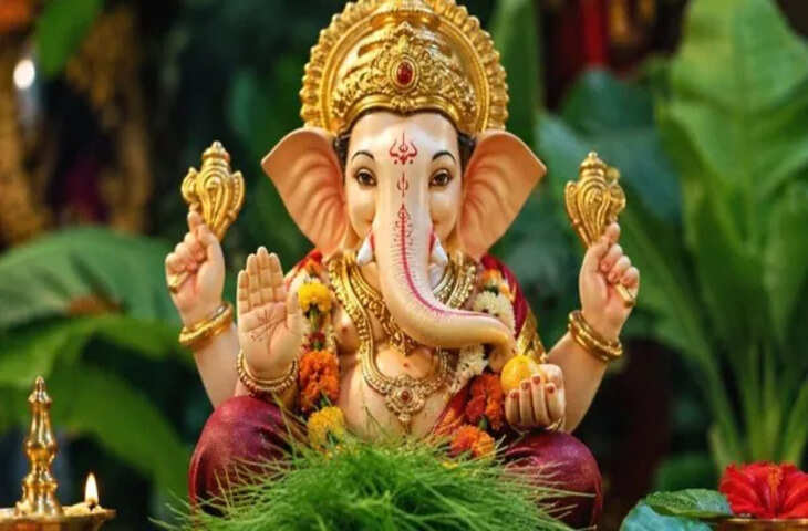 Ganesh Chaturthi 2026: ब्रह्म योग से चमकेगी इन 3 राशियों की किस्मत! वीडियो में जानें तुला, धनु और कन्या को मिल सकता है बड़ा लाभ