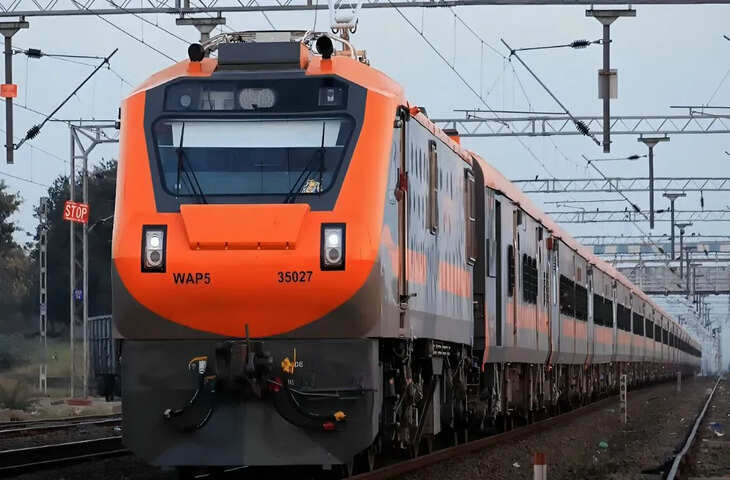 Indian Railways: यूपी-बिहार के यात्रियों के लिए रेलवे का बड़ा तोहफा, नई स्पेशल ट्रेनों&nbsp;का ऐलान, जानें कब और कहां से चलेगी